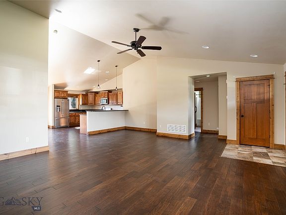 4th image of 2362 Lasso Ave