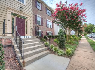 12105 Green Ledge Ct APT 102, Fairfax, VA 22033