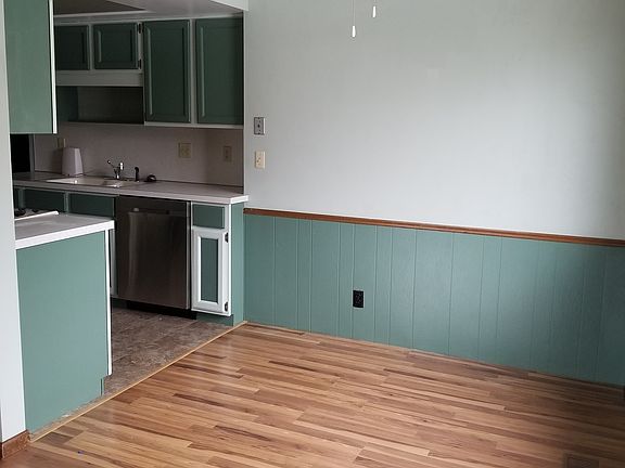 5th image of 95 Old Mill Dr Unit 13