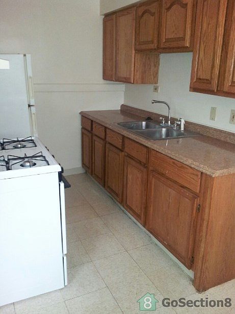 1st image of 1647 Beacon St APT 2