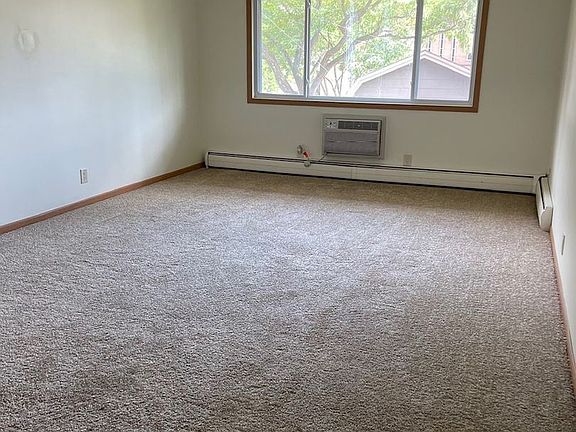 4th image of 1016 Grandview Dr #13908123