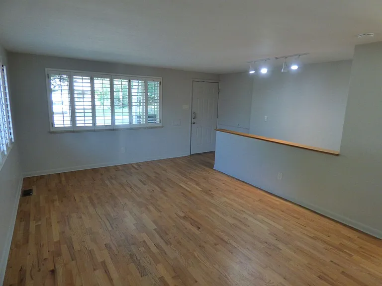 1543 S Hudson St — Photo 8