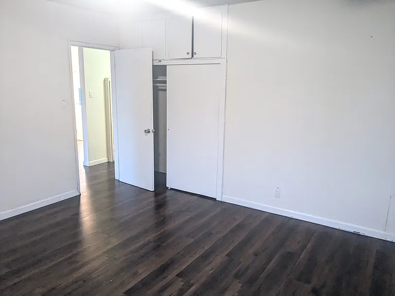 1437 S Cochran Ave #3 — Photo 6
