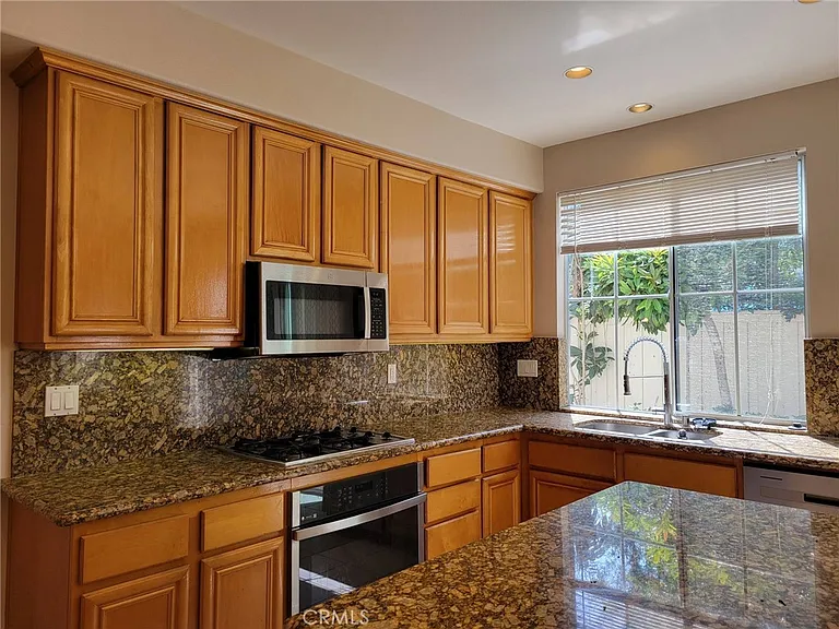 10 Del Ventura — Photo 6