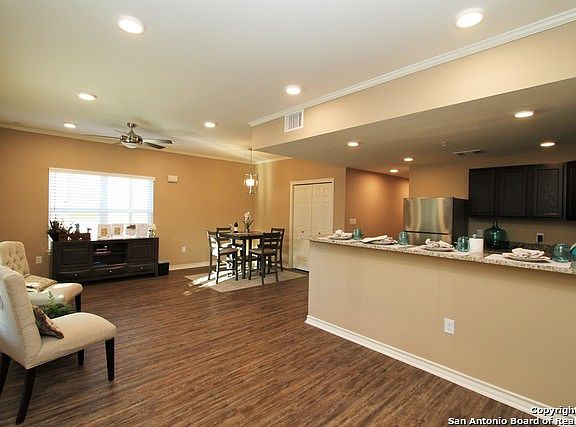 4th image of 4847 Brandeis St #2103