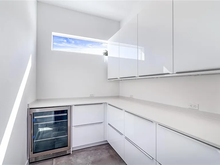 2585 Clematis St — Photo 16