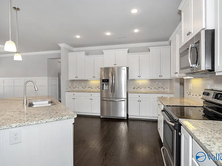 207 Blackwood Dr — Photo 6