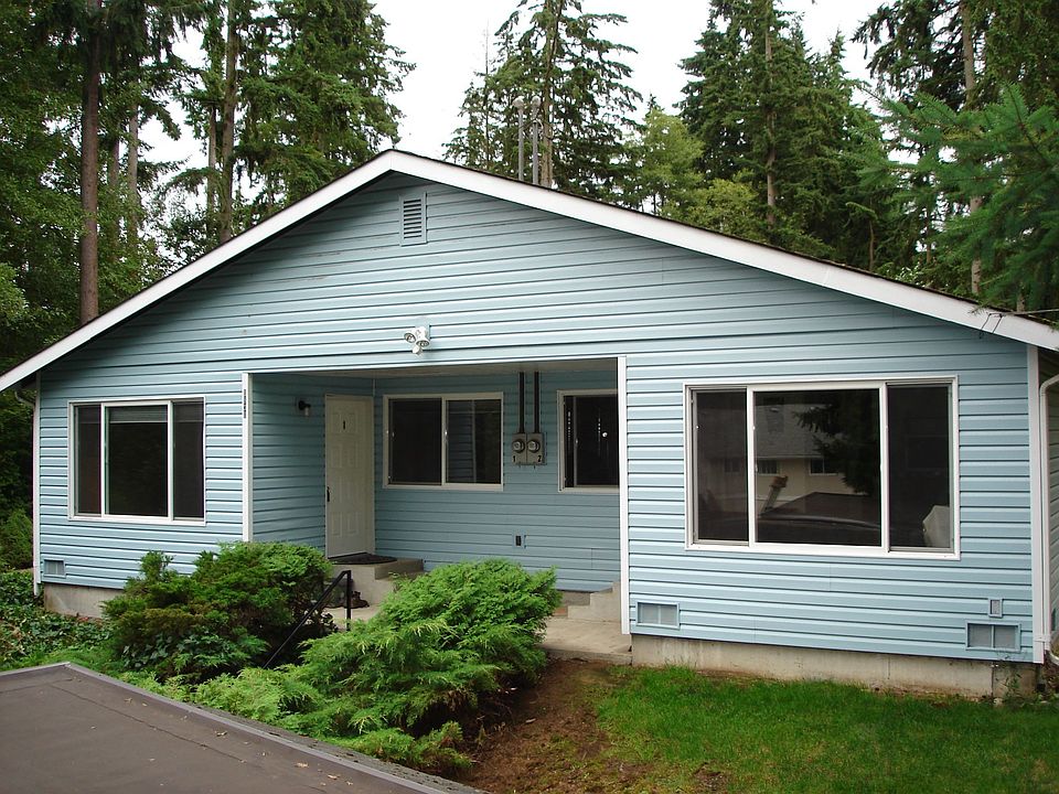 4 Bed, 2 Bath DUPLEX with 1,712 Sq Ft. on .6 Acres-Room to Subdivide