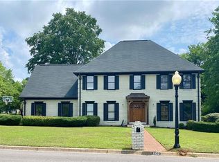 1102 Valley Forge Rd, Tuscaloosa, AL 35406