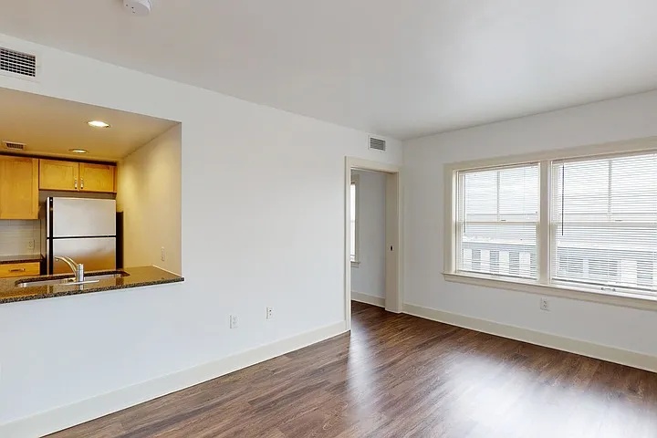 Clyde Manor — Photo 127