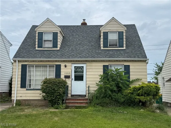 15515 Edgewood Ave, Maple Heights, OH 44137