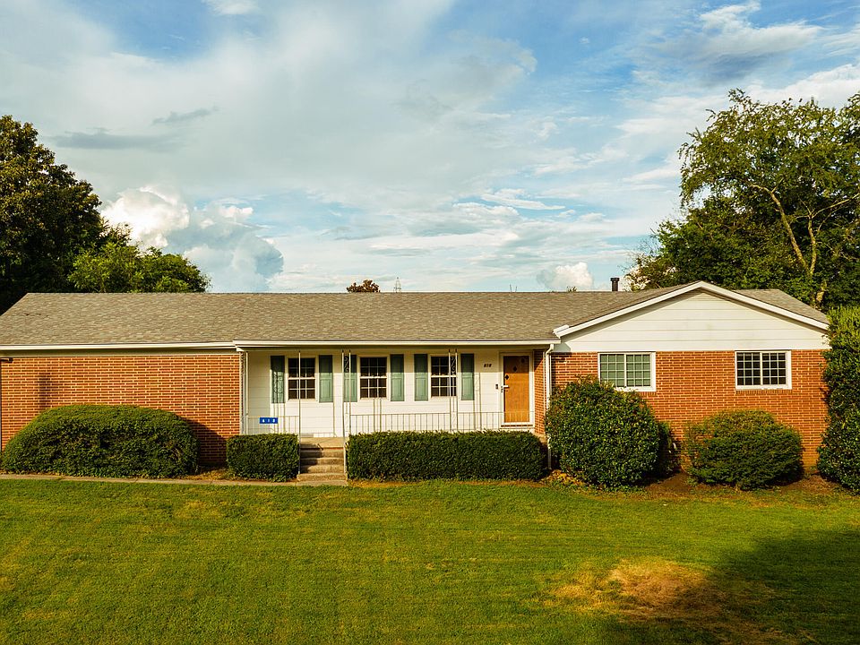 1st image of 618 Greenwood Dr