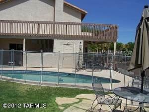 Pool & Covered Patio