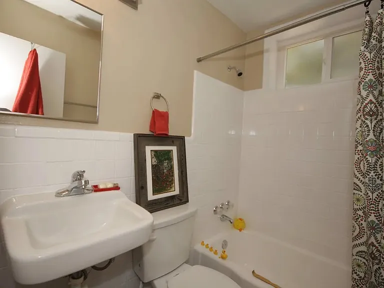 Welcome to The Preserve On Conley Apartments, where modern comfort meets convenience. This charming bathroom features contemporary finishes and ample natural light. Embrace a lifestyle of ease and sophistication. Schedule a tour today!