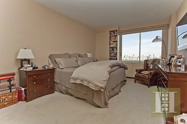 Sold by Halstead Real Estate | media 16