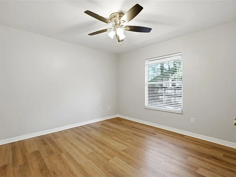 1111 SW 80th Dr — Photo 17