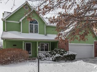 1160 Parkside Cir, Lawrence, KS 66049