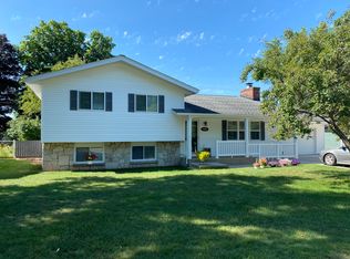 1155 Edwin St, Marinette, WI 54143