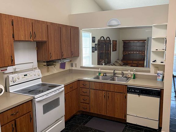 3rd image of 1148 SW Fairfax Gln