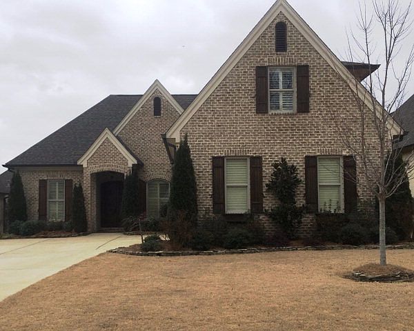1st image of 311 Windsor Dr N