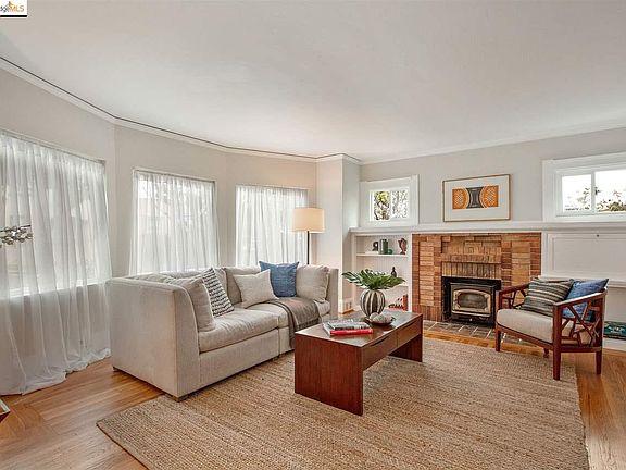 5th image of 619 Humboldt St
