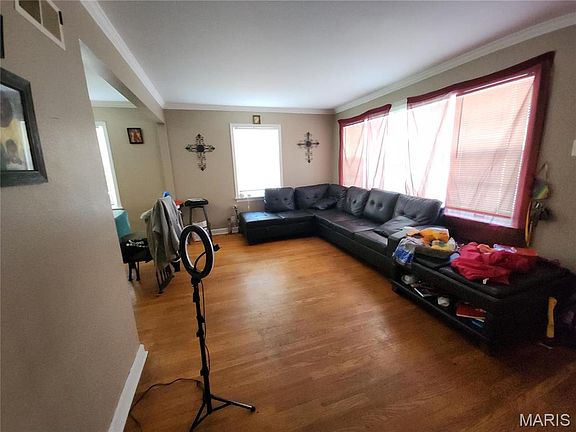 2nd image of 1226 Blodgett Dr
