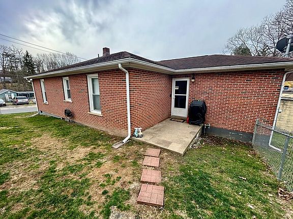 3rd image of 401 City Ave #25