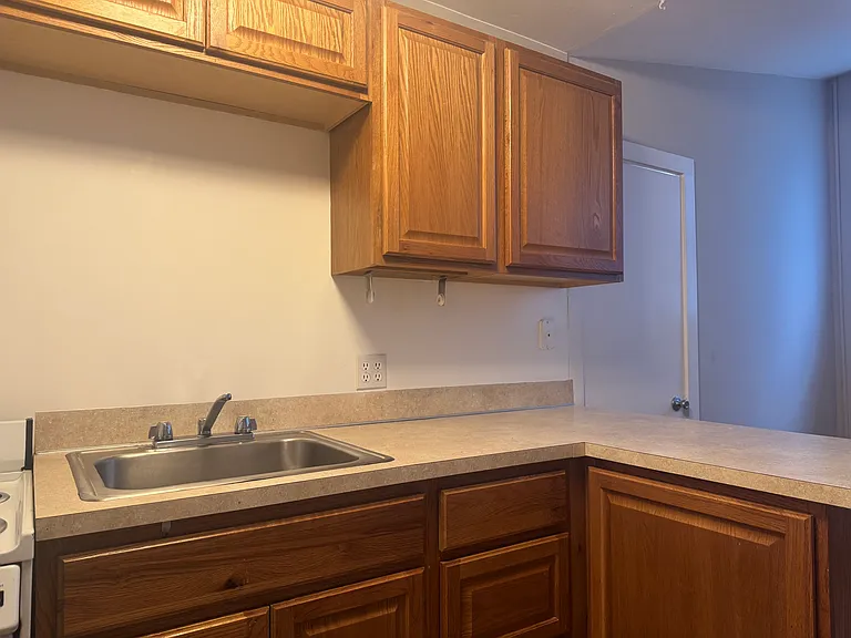 Sherwood Apartments — Photo 26