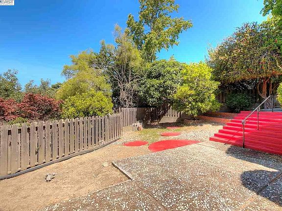 4th image of 5134 Crane Ave