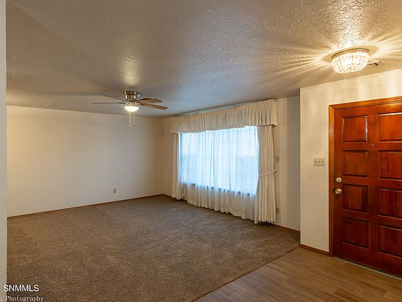 5th image of 675 Sunset Dr