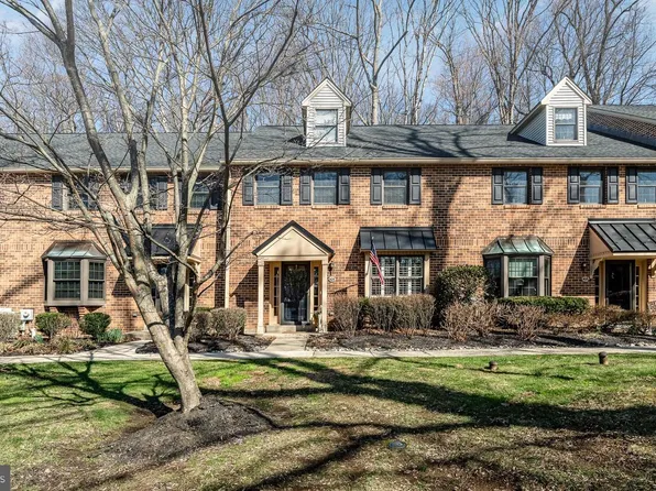 405 Rustmont Dr #405, Malvern, PA 19355