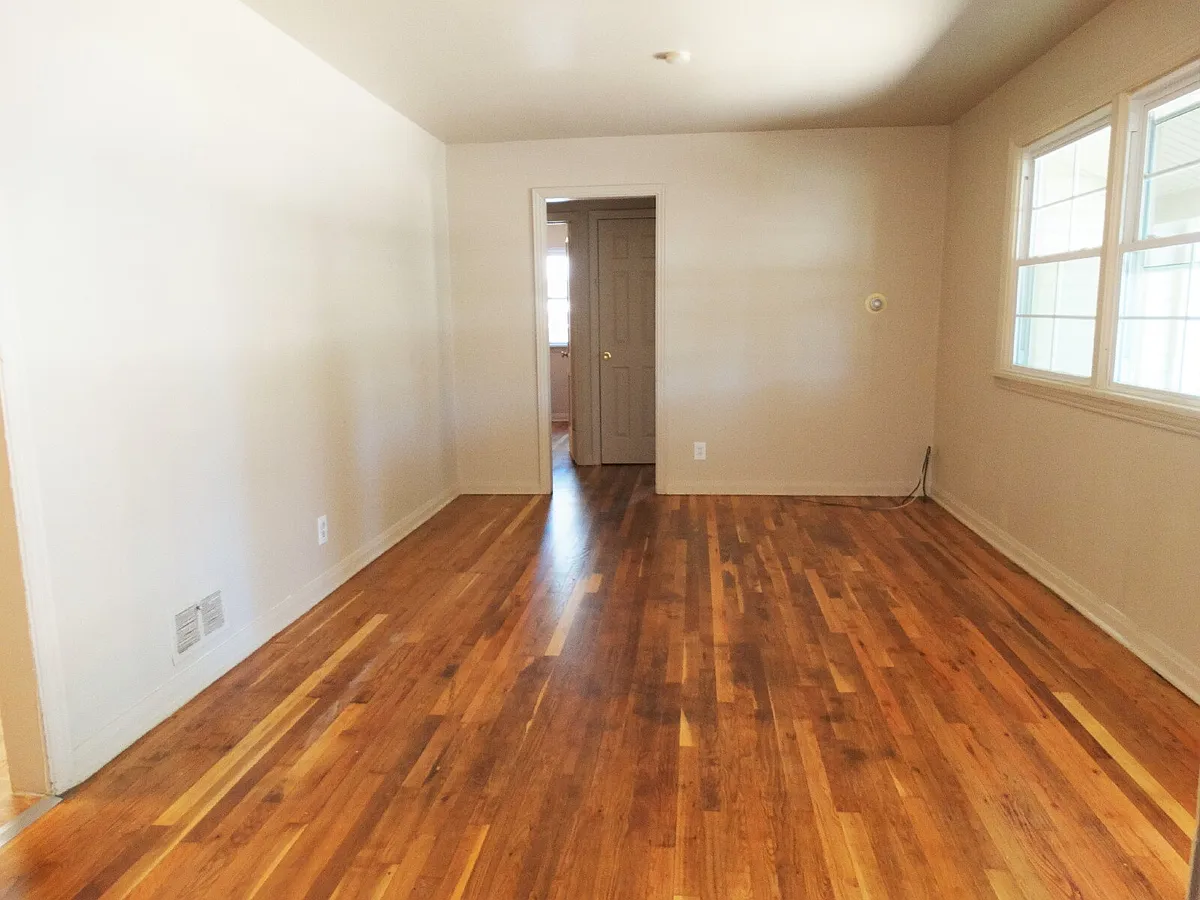 Building Photo - 1181 Del Mar Pkwy