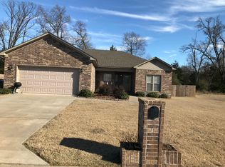 8 Creekwood Cv, Morrilton, AR 72110
