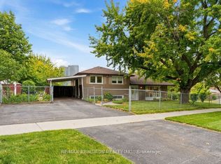 1 Rosegrove Pl, Toronto, ON M1S 1W5