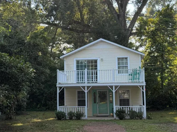 859 Mill St, Lucedale, MS 39452