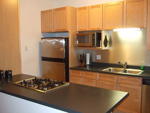 Kitchen & Range