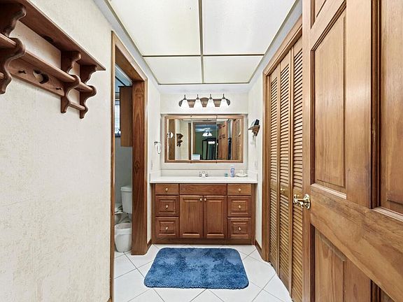 5th image of 7121 NW 11th Court