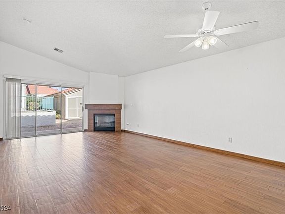 2nd image of 7814 Ravenhollow Ln
