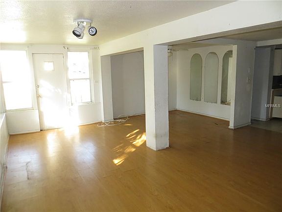 3rd image of 2699 60th Ave N