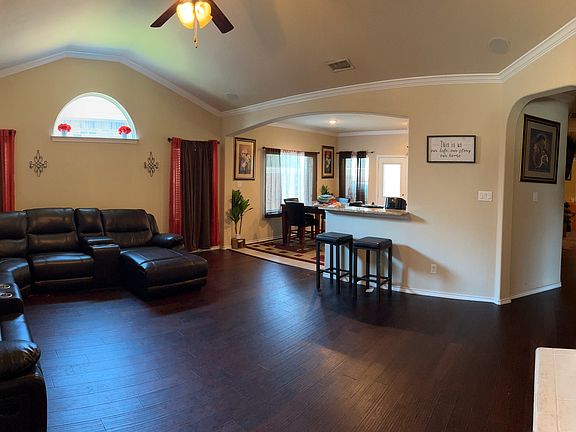 3rd image of 4805 Green River Dr