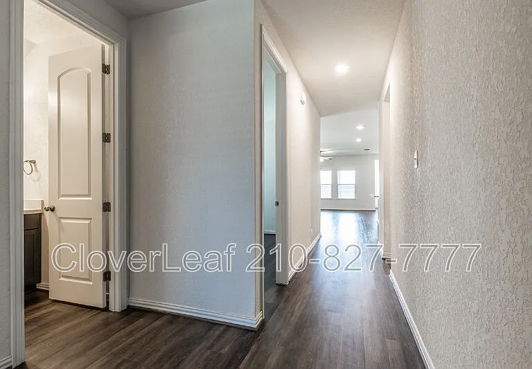 1322 Cool River Ct — Photo 6