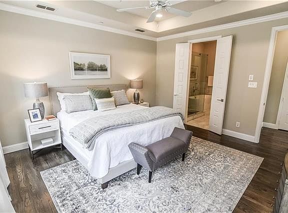 3rd image of 2853 Creekway Dr