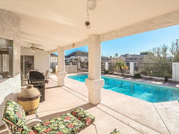 5th image of 4004 Albacore Dr