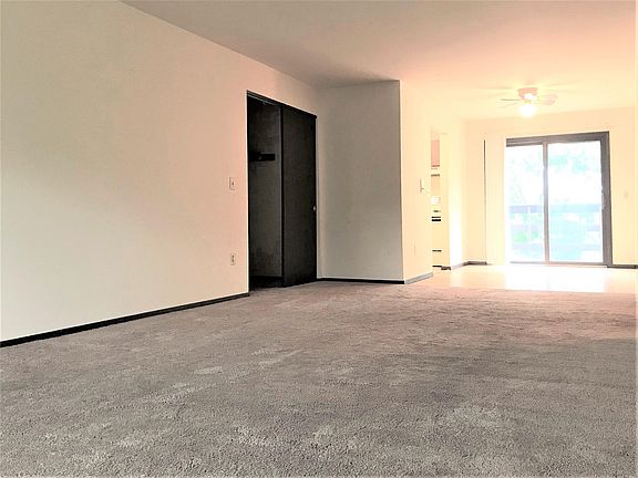 5th image of 2421 Chalet Gardens Ct APT 4