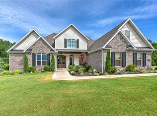 1096 River Hollow Rd, Fayetteville, AR 72703