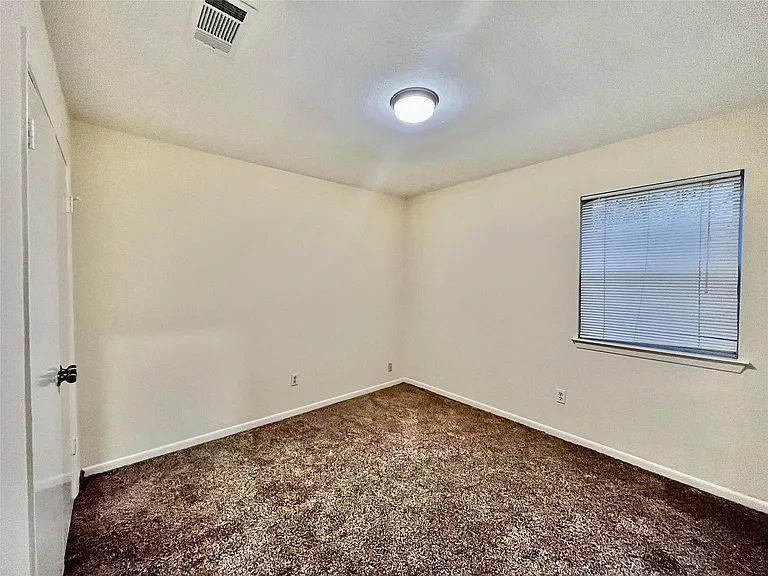 3038 Sam Houston Dr — Photo 17