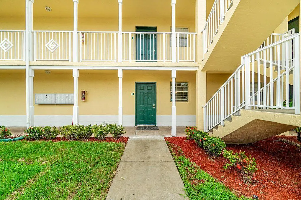 1 bed, 1.0 bath, 700 sqft, $1,900 — Photo 4
