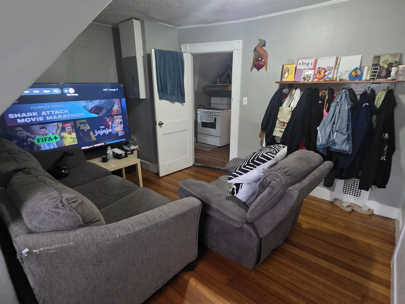2 bed, 1200 sqft, $1,700 — Photo 2