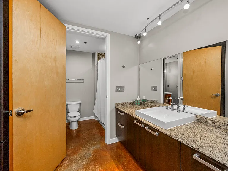 600 12th Ave S #1411 — Photo 21