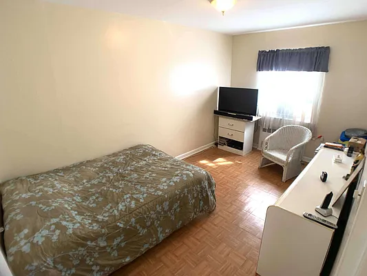 Sold by Remax Edge | media 14